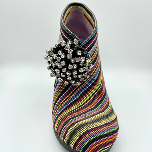 Pair of sparkling aggregates to embellish shoes, jackets or hats. Black & White. - Picture 9 of 16